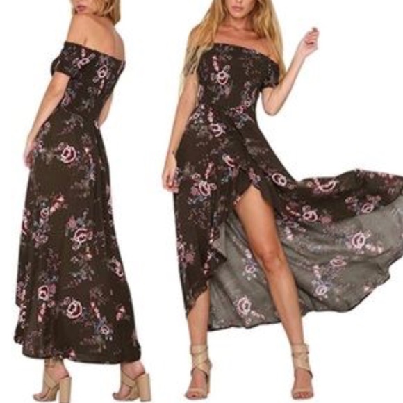 FFLMYUHULIU Dresses & Skirts - Beautiful Boho Off Shoulder Floral Summer Maxi!!